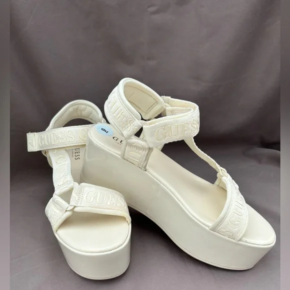 NWOT GUESS PLATFORM OFF WHITE SZ 9 SANDALS CLOTH STRAPS WITH GUESS LOS ANGELES - Picture 2 of 13
